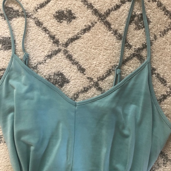 Ruffle bottom romper - Picture 4 of 10